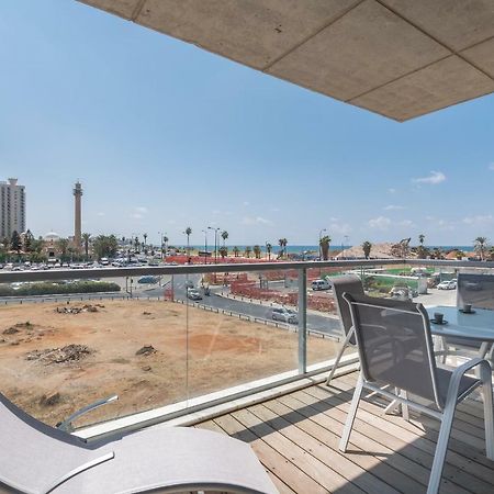 Beautiful Sunny 3 Bedrooms In Font Of The Beach Tel Aviv Exterior foto