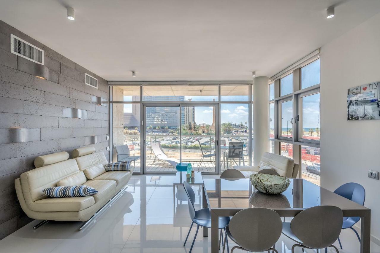 Beautiful Sunny 3 Bedrooms In Font Of The Beach Tel Aviv Exterior foto